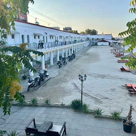 Hostel Cazino Nord Rooms Mamaia Exterior photo
