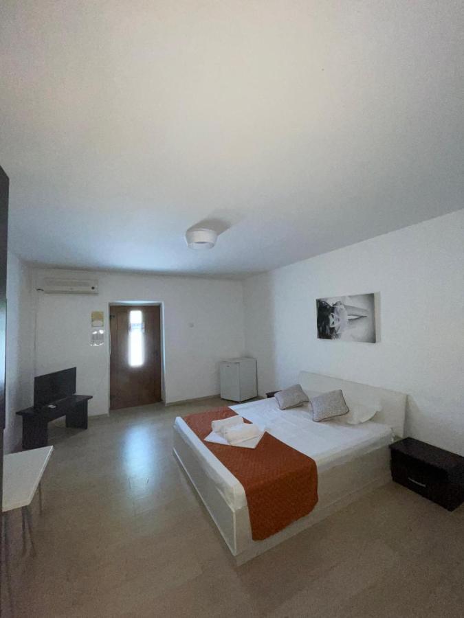Hostel Cazino Nord Rooms Mamaia Exterior photo