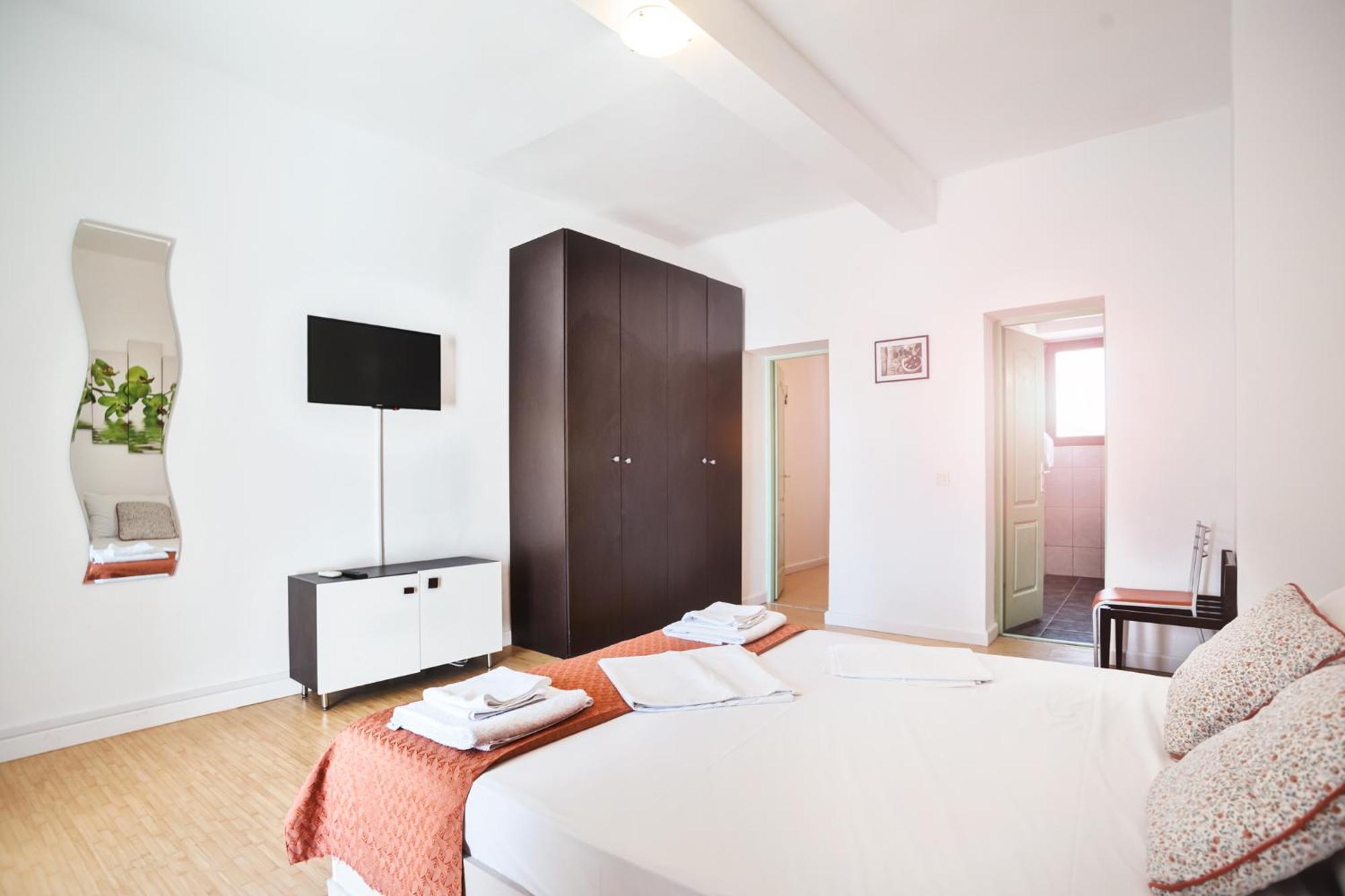 Hostel Cazino Nord Rooms Mamaia Exterior photo